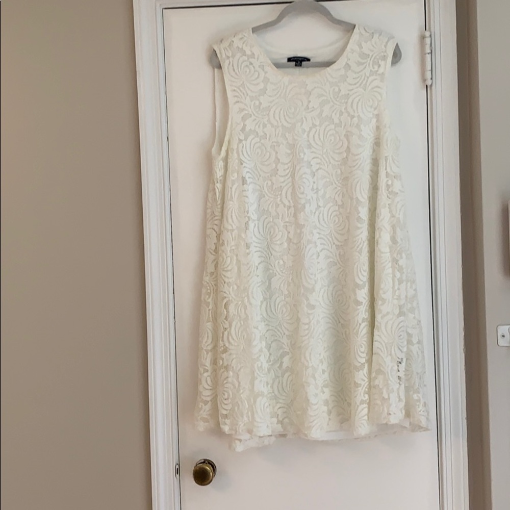 Plus size lace dress